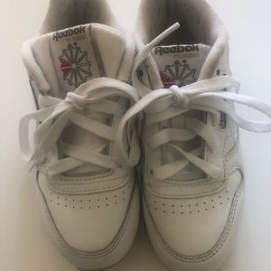 Reebok Boy's Size 11..5 White Leather Shoes/Sneakers Low Top. Lace Up.